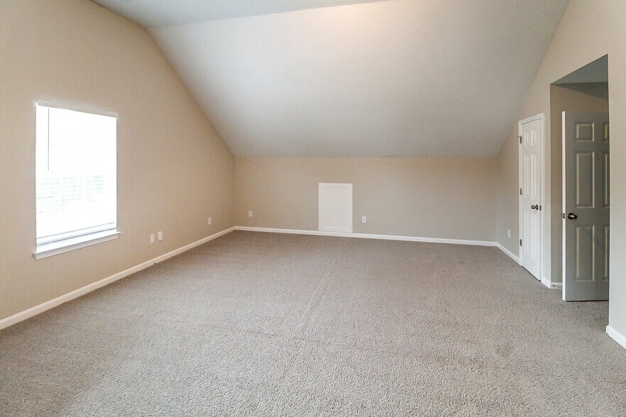 Building Photo - 95 Kirkland Ct