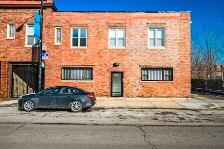 Building Photo - 2817 E 77th St