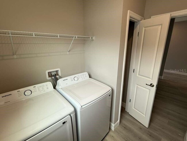 Building Photo - 438 Awin Cir SE