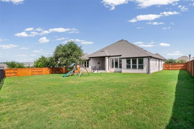 Building Photo - 1336 Academy Oaks Dr