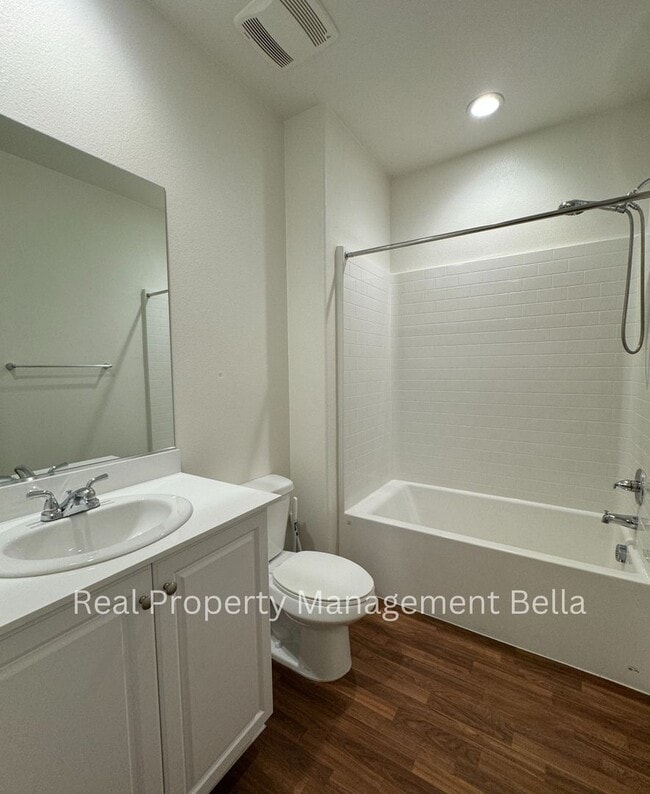 Building Photo - Beautiful Corner-Lot Home with Open Floor ...