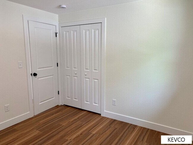 Building Photo - Tastefully Renovated Home!