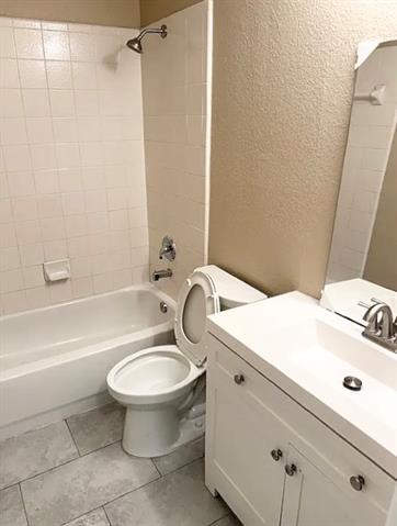 Building Photo - 3404 Pinecone Dr