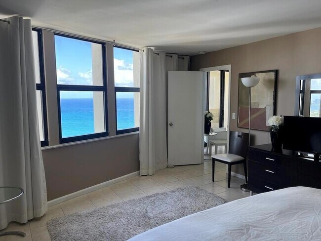 Building Photo - 2800 N Ocean Dr