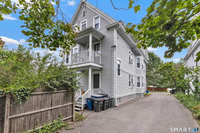 Building Photo - 66 Brownell St