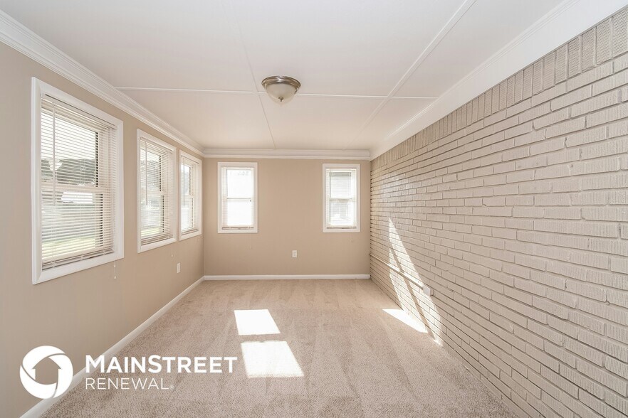 Building Photo - 6170 Pisgah Rd SW