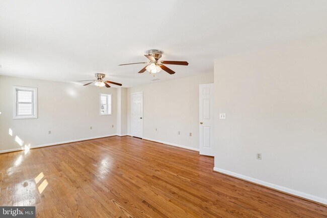 Building Photo - 5203 Nahant St