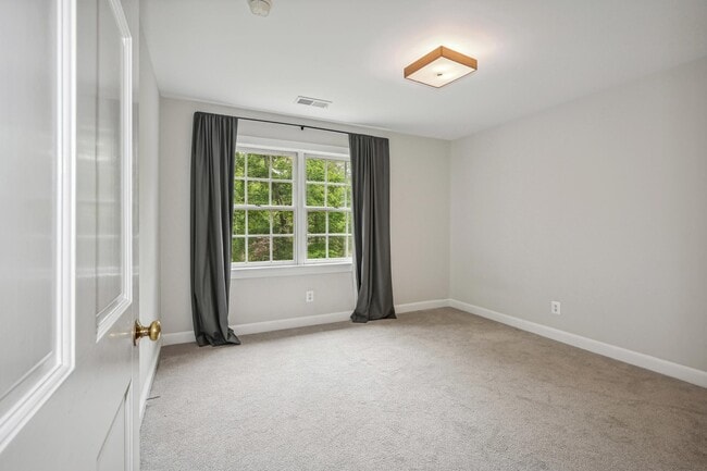 Building Photo - 3525 Williamsburg Ln NW