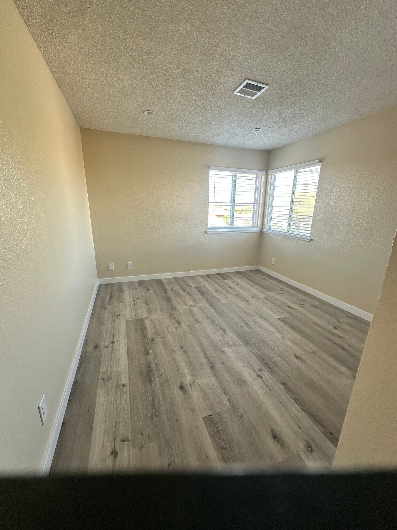 Building Photo - 38457 10th Pl E