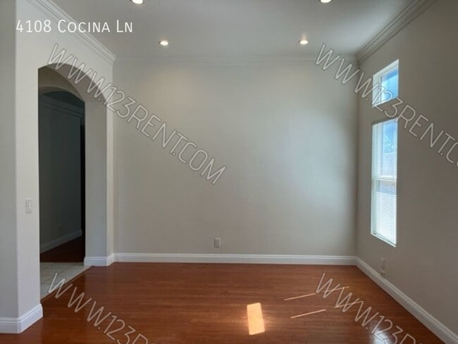 Building Photo - 4108 Cocina Ln