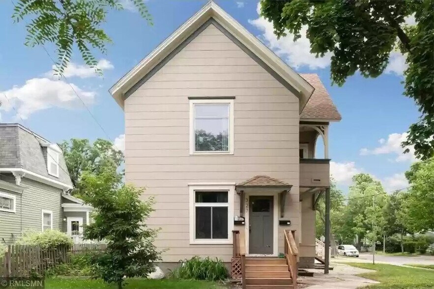 Building Photo - 327 5th St SE