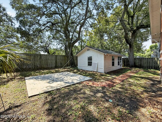 Building Photo - 2736 Lydia St