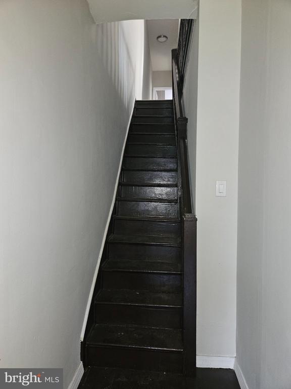 Building Photo - 5325 Webster St