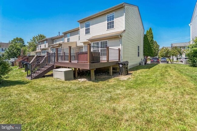 Building Photo - 11 Gemstone Ct