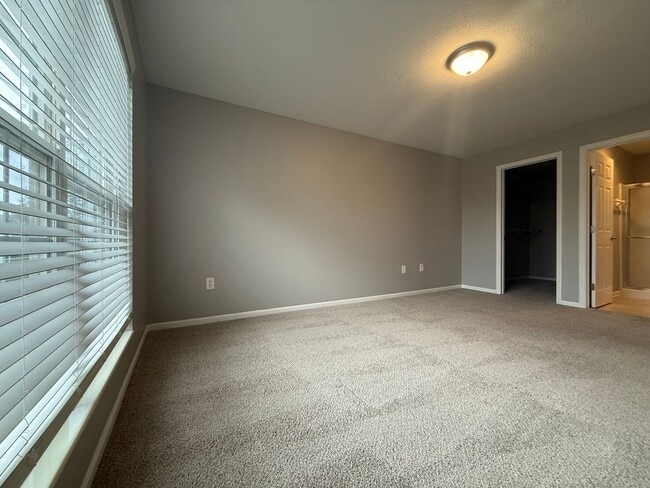 Building Photo - 5604 Vintage Pl