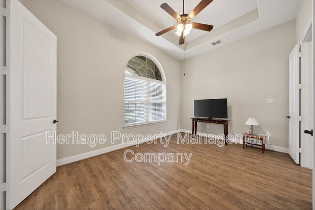 Building Photo - 3225 Harvest Crest