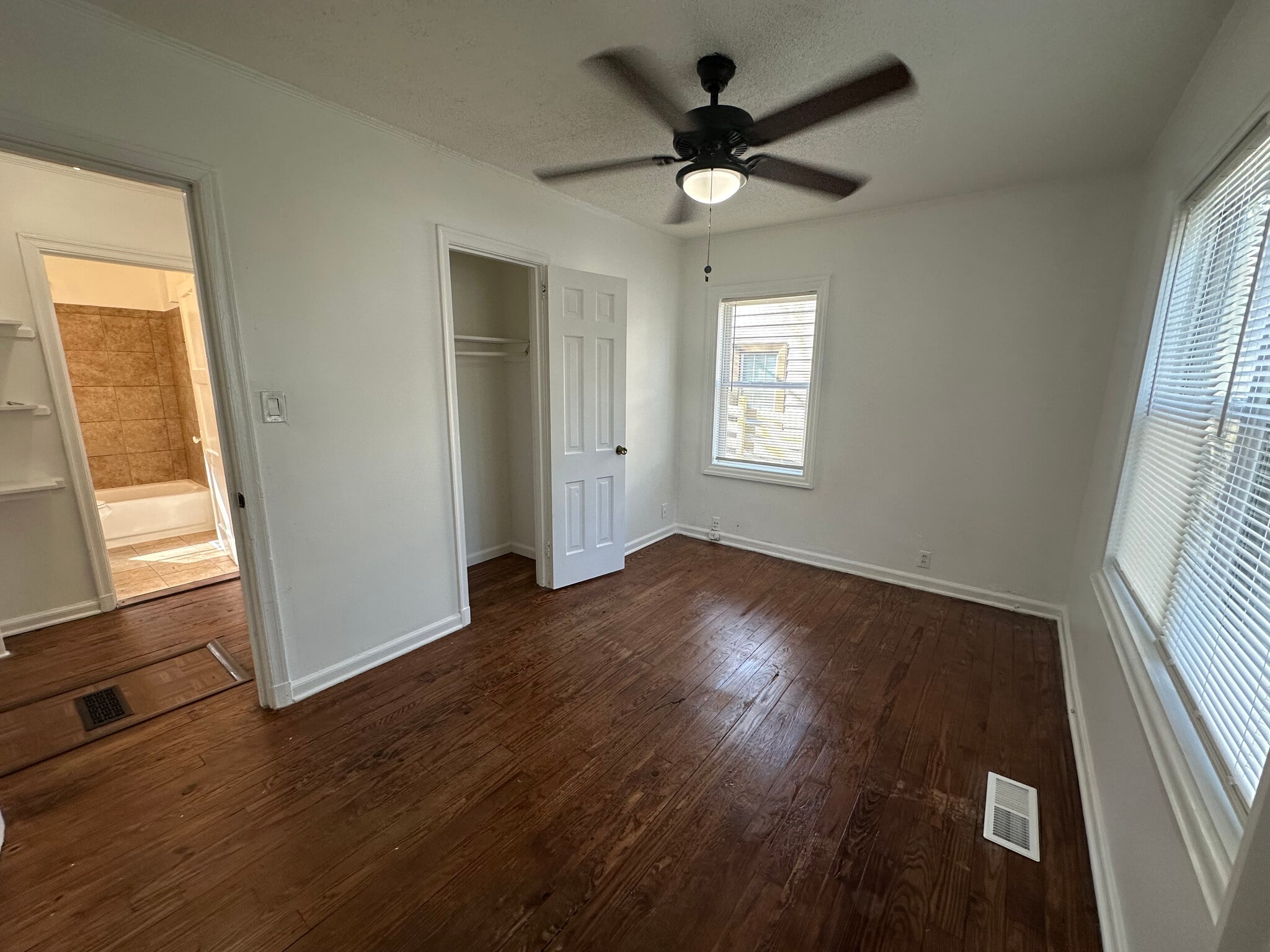 Building Photo - 1272 Lyle Pl NW