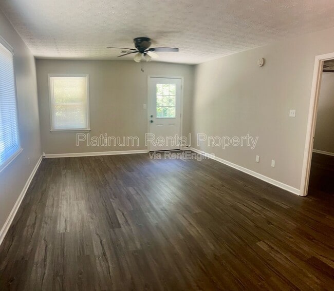 Building Photo - 1614 Riverside Trail NE