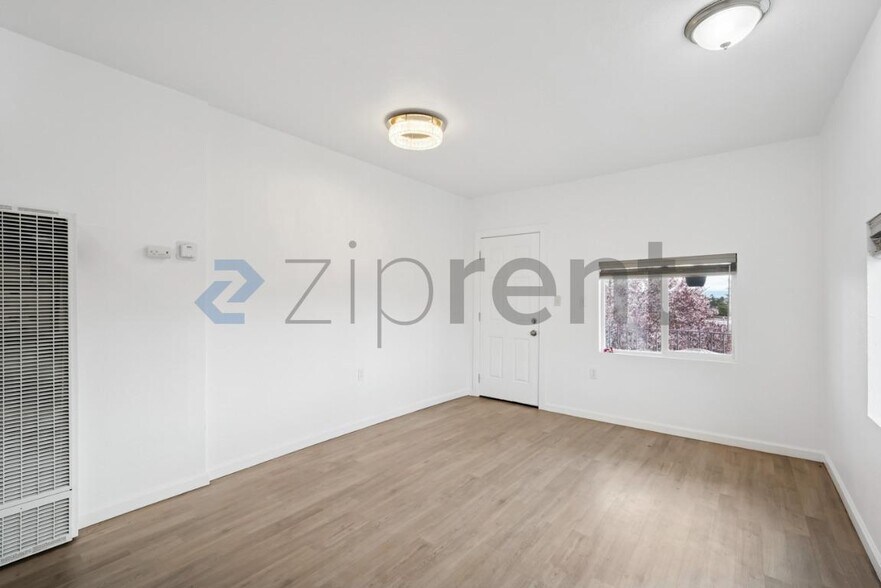 Building Photo - 2204 E 24th St