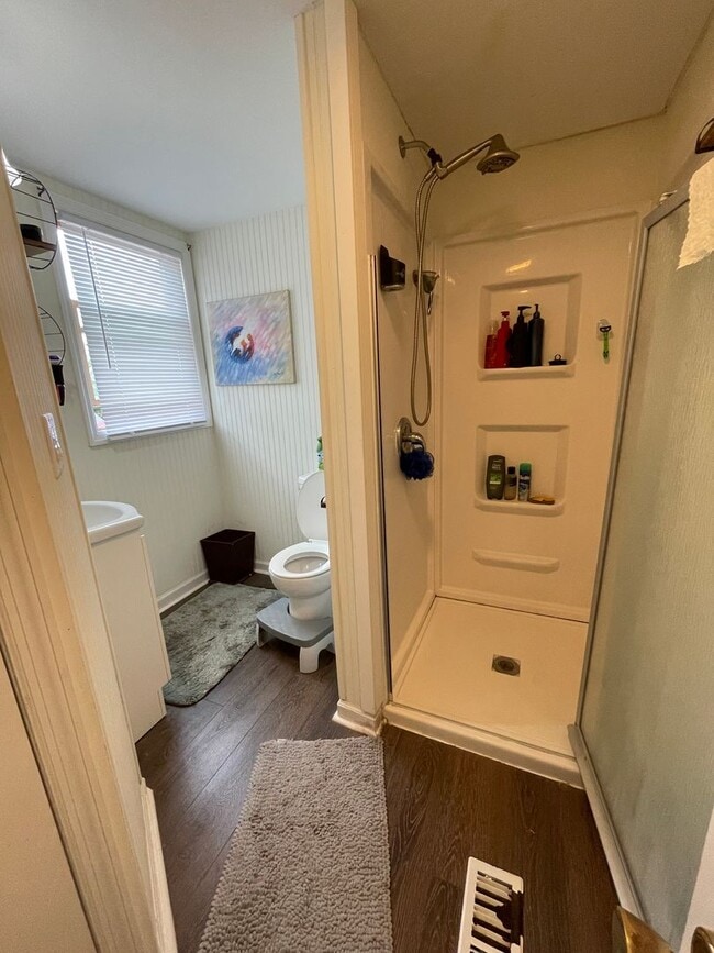 Building Photo - 4BR/2BA House close to Grandview