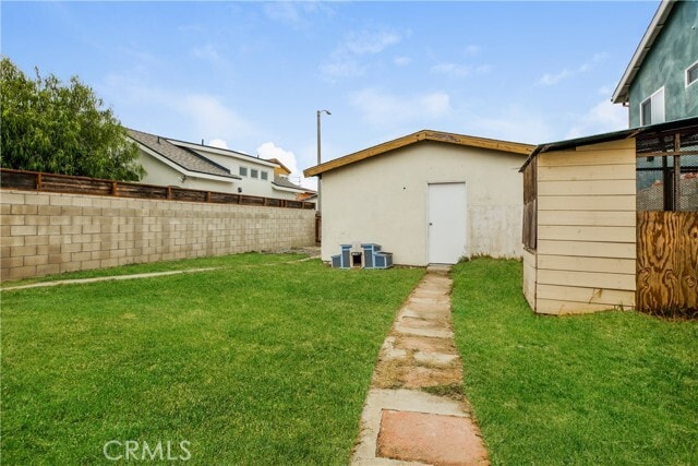 Building Photo - 8461 Lomond Dr