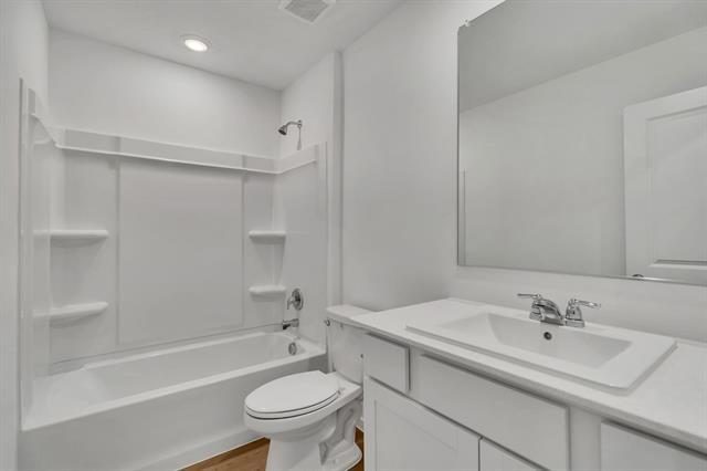 Building Photo - 4008 Belmont Dr