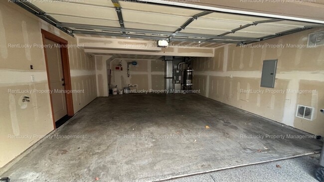 Building Photo - Beautifully Updated 3-Bedroom Home in Lynn...