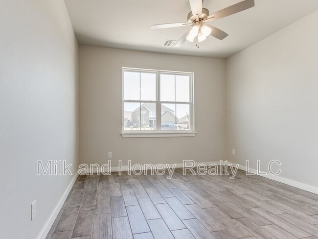 Building Photo - 6271 NW 178th Cir