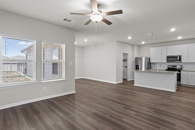 Building Photo - 109 Zinnia Ln