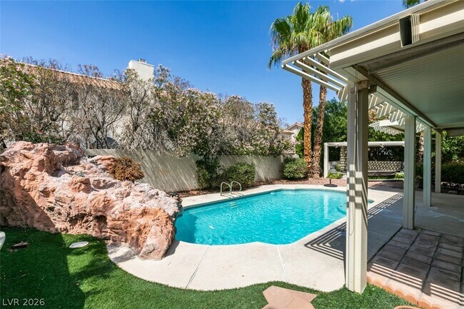 Building Photo - 8224 Tivoli Cove Dr