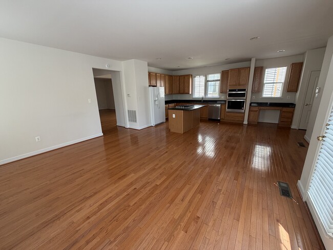 Building Photo - 3921 Braveheart Cir