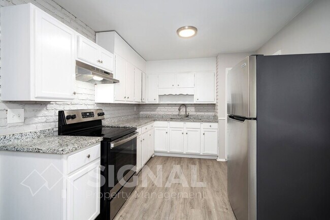 Building Photo - 5114 Beacon Dr