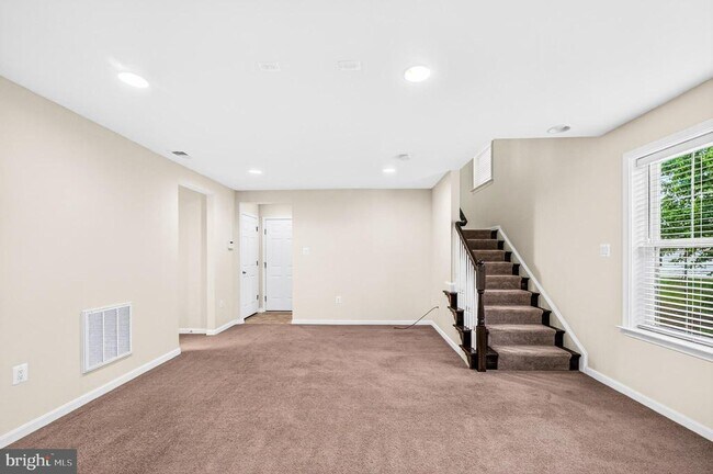 Building Photo - 24821 Mason Dale Terrace