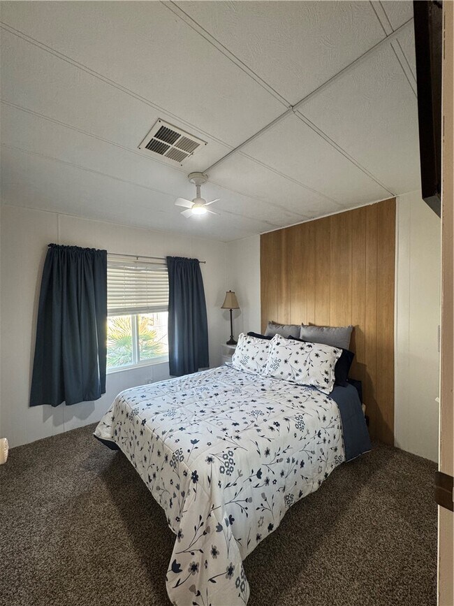 Building Photo - 7866 Meadowlark St