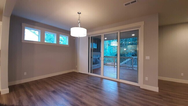 Building Photo - Magnificent Gig Harbor 4 Bed Home For Rent