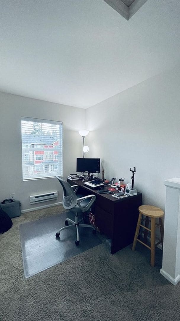 Building Photo - Highly sought-after townhome at Mill Creek Meadows with 2 Bed and 2.5 Bath