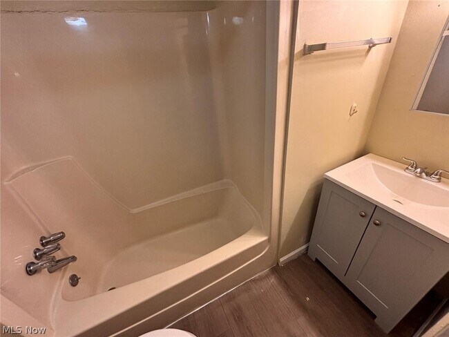 Building Photo - 519 Crosby St