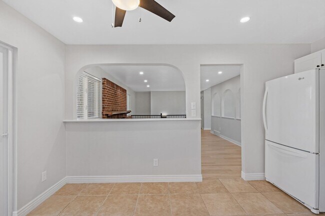 Building Photo - 4558 S Laredo St