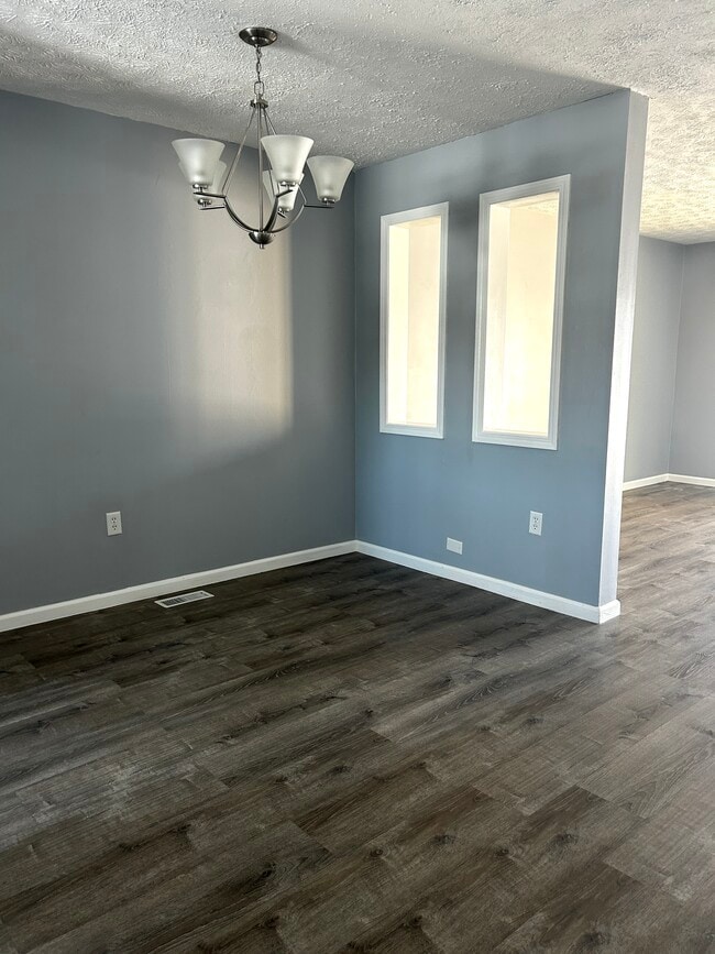 Building Photo - 7767 Betsy Ross Cir