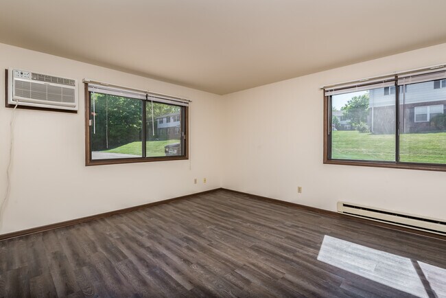 Building Photo - 1629 7th Ave