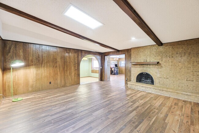 Building Photo - 3311 88th St