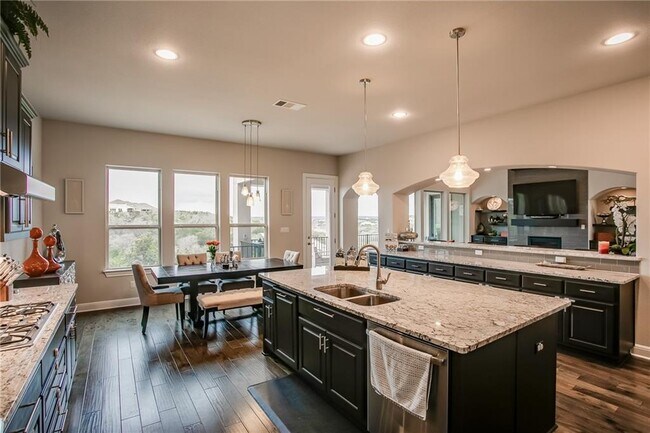 Building Photo - 2236 Long Bow Dr
