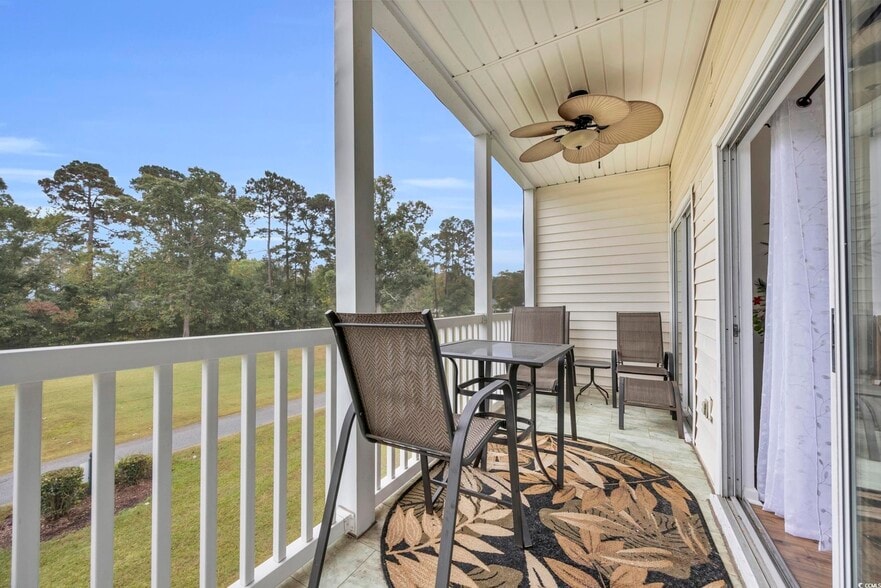 Building Photo - 612 River Oaks Dr