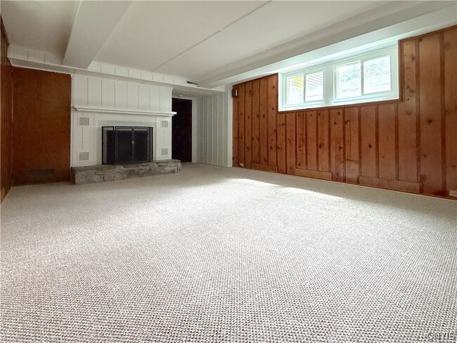 Building Photo - 4055 Bristol Rd