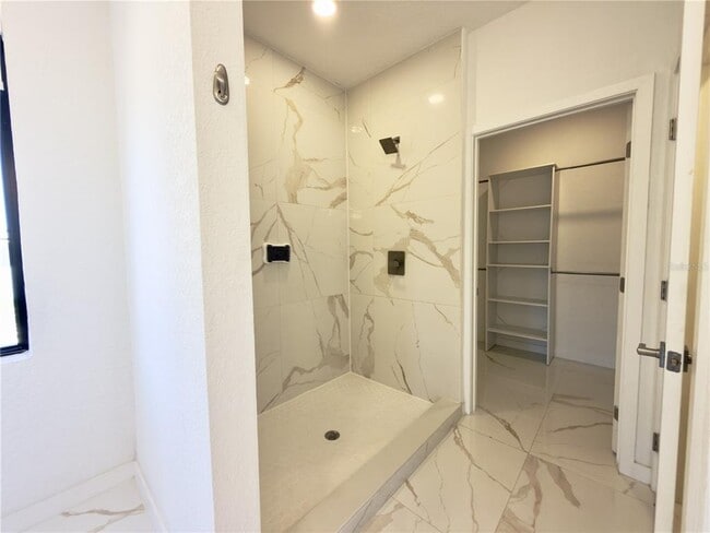 Building Photo - 6380 Chorus Dr