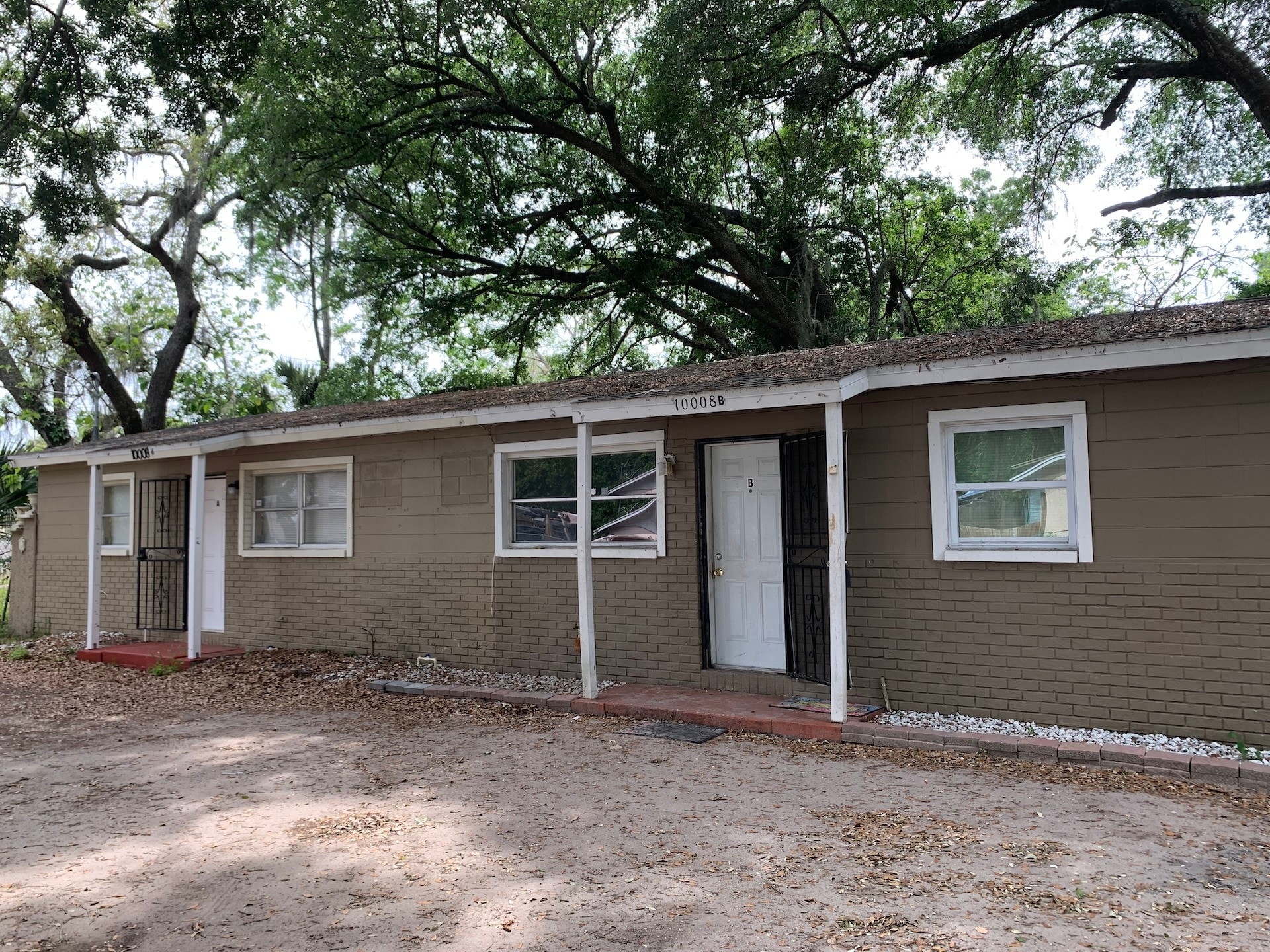 Building Photo - 10008 N Lantana Ave