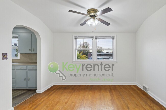 Building Photo - Spacious 1-Bedroom Apartment with Large Living & Dining Areas – Prime Hackensack Location