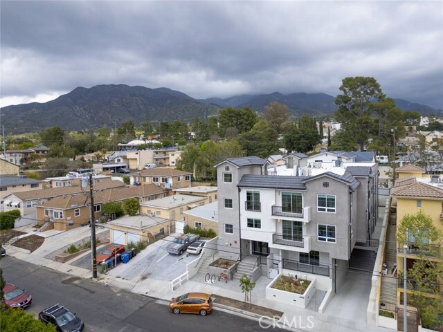 Building Photo - 10218 Fernglen Ave