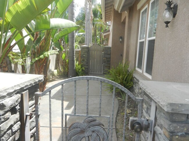 Building Photo - 3211 Rancho Quartillo