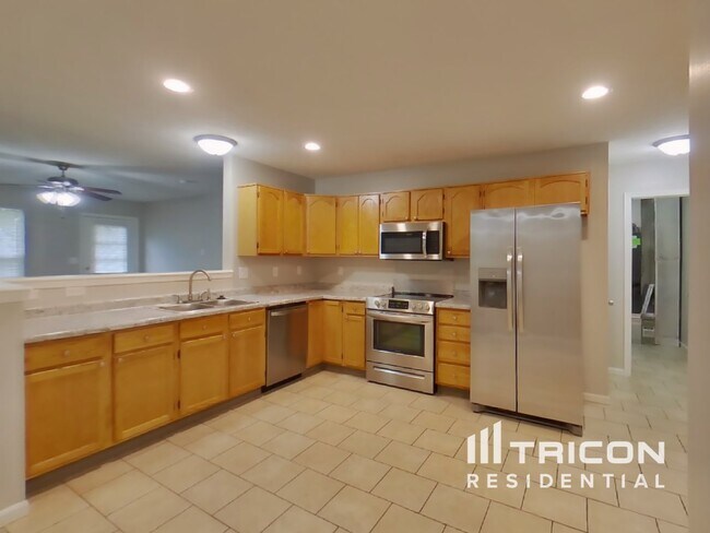 Building Photo - 203 Beacon Point Ln